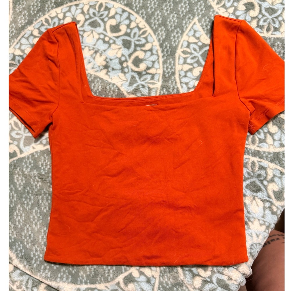 SOLD Aritzia Orange Square Neck Short Sleeve Cropped Top Tee Size S Small